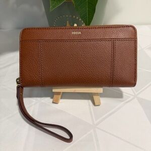 Fossil Jori RFID Zip Clutch Medium Brown Leather Wristlet SWL3008210 Purse NWT
